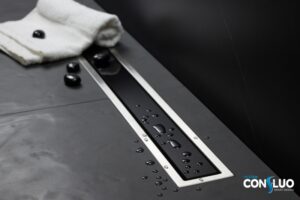 Линеен сифон с черно стъкло LINE GLASS 650mm Pestan