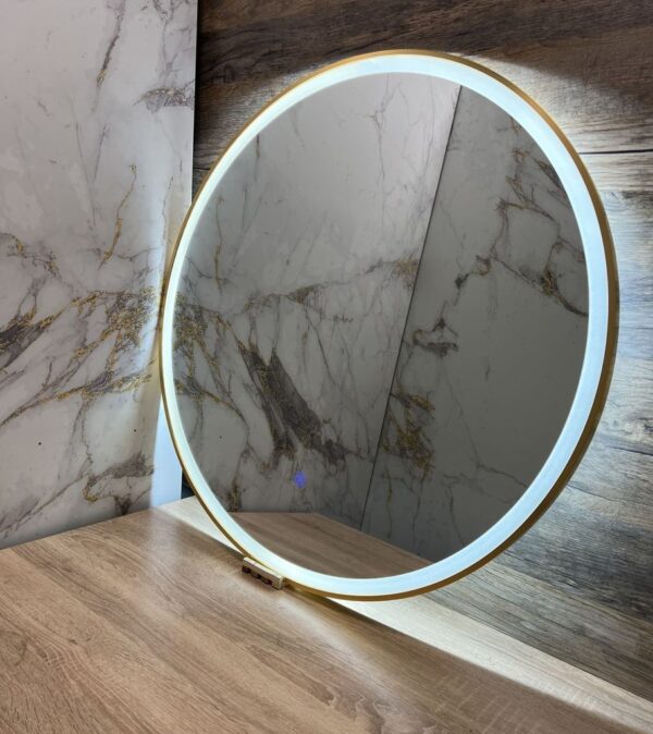 Огледало за баня с LED осветление и златна рамка 80cm